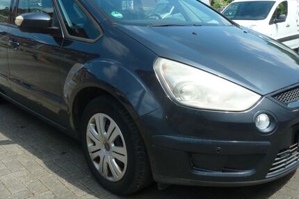 Ford S-Max 300.026 km 999 &euro; Köln 51063