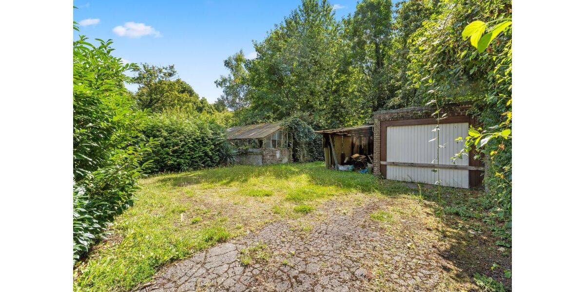 Provisionsfrei* Ohne Provision sehr gut vermietetes Zweifamilienhaus mit Potential + Baugrundstück 809 QM + Waldgrundstück 1594 QM - Zweifamilienhaus Köln Höhenberg | Angebot:27353238