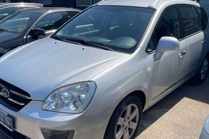 Kia Carens 91.000 km 3.990 &euro; Solingen 42699
