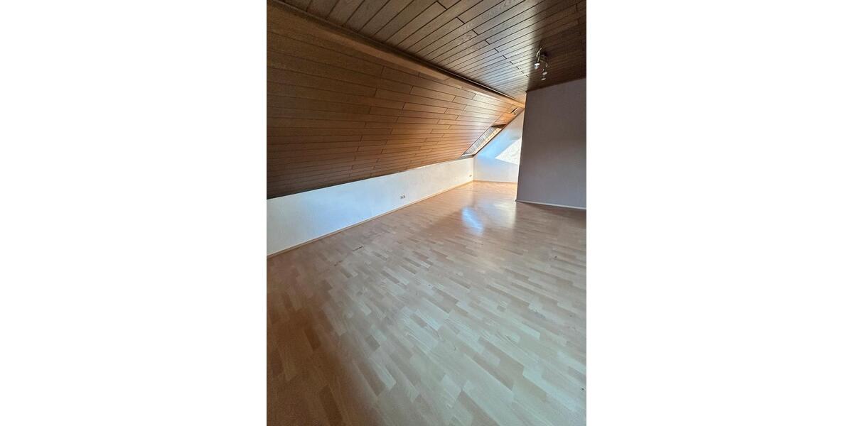 Einfamilienhaus Hennef (Sieg) - 7 Zimmer, 180 m&sup2;, 420.000&euro; | Angebot:27301295