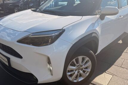 Toyota Yaris Cross 39.178 km 19.990 &euro; Köln 51065