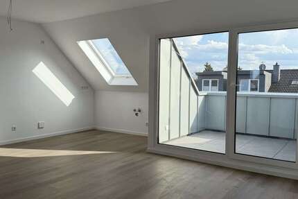 Wohnung Köln Nippes - 4 Zimmer, 81 m&sup2;, 1.650&euro; | Angebot:27457108