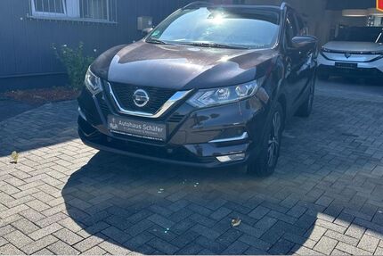 Nissan Qashqai 48.699 km 17.985 &euro; Monheim 40789