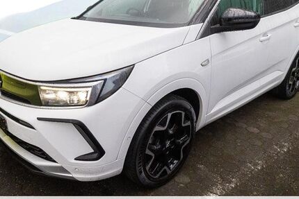 Opel Grandland (X) 31.680 km 23.490 &euro; Solingen 42697