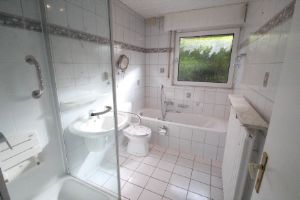 Ideal für die junge Familie vielseitiges Einfamilienhaus in Schwarzrheindorf - Reihenhaus Bonn Beuel-Mitte | Angebot:27348176