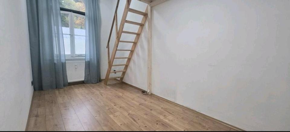 Etagenwohnung Radevormwald - 6 Zimmer, 134 m&sup2;, 225.000&euro; | Angebot:27413705