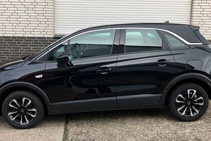 Opel Crossland (X) 50.326 km 12.990 &euro; Hilden 40721