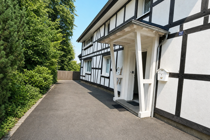 Haus Lindlar - 10 Zimmer, 190 m&sup2;, 299.000&euro; | Angebot:27493032