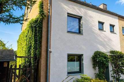 Haus Solingen Mitte - 6 Zimmer, 133 m&sup2;, 398.000&euro; | Angebot:27321699