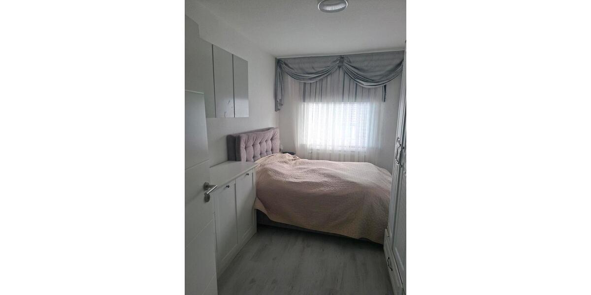 Etagenwohnung Remscheid Lüttringhausen - 3.5 Zimmer, 71 m&sup2;, 167.000&euro; | Angebot:27470315