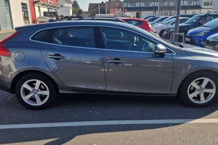 Volvo V40 158.000 km 8.500 &euro; Niederpleis (Sankt Augustin) 53757