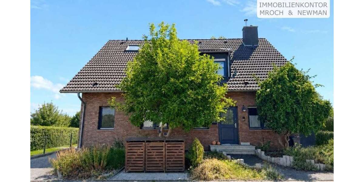 Einfamilienhaus Niederkassel-Mondorf Mondorf - 8 Zimmer, 200 m&sup2;, 745.000&euro; | Angebot:27438116