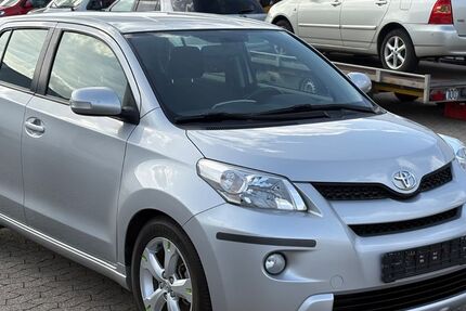 Toyota Urban Cruiser 72.400 km 8.950 &euro; Bornheim 53332