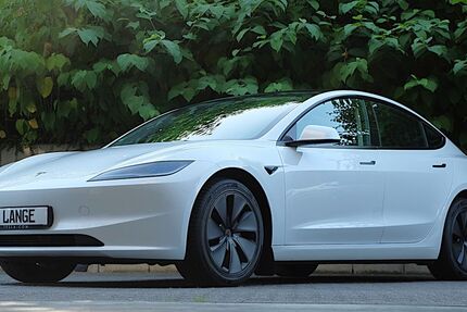 Tesla Model 3 47.891 km 39.980 &euro; Köln 50996