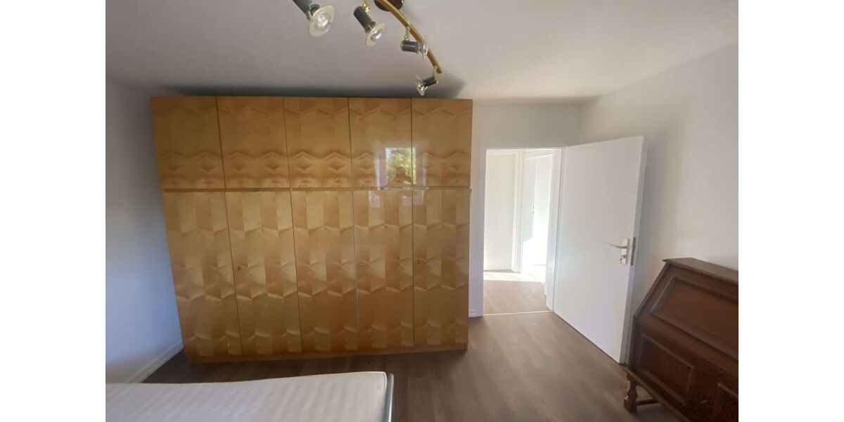 Provisionsfrei* Ohne Provision sehr gut vermietetes Zweifamilienhaus mit Potential + Baugrundstück 809 QM + Waldgrundstück 1594 QM - Zweifamilienhaus Köln Höhenberg | Angebot:27353238