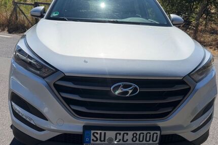 Hyundai TUCSON 298.000 km 8.900 &euro; Bonn 53119