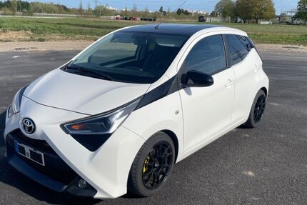 Toyota Aygo (X) 41.500 km 9.900 &euro; Brühl 50321