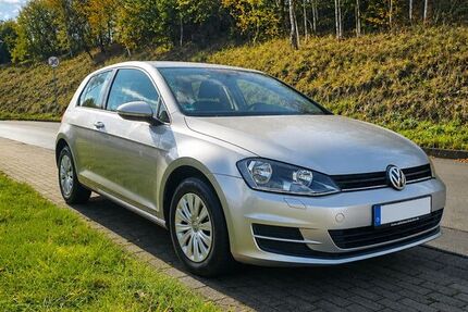 VW Golf 67.700 km 8.850 &euro; Wipperfürth 51688