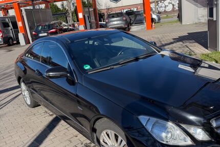 Mercedes-Benz E 350 206.000 km 9.500 &euro; Solingen 42719