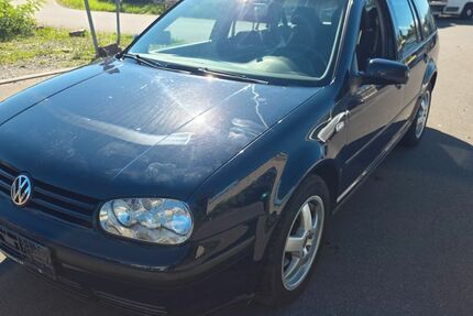 VW Golf 160.000 km 1.980 &euro; Köln 51105