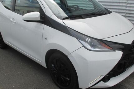 Toyota Aygo (X) 131.494 km 6.288 &euro; Köln 50933