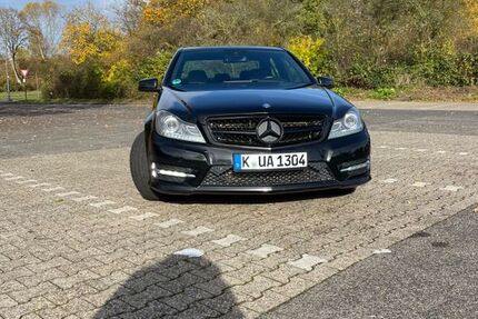 Mercedes-Benz C 180 144.000 km 10.499 &euro; köln 50765