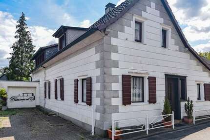 Haus Solingen Aufderhöhe - 6 Zimmer, 132 m&sup2;, 225.000&euro; | Angebot:27375691