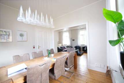 Haus Hennef - 7 Zimmer, 217 m&sup2;, 755.000&euro; | Angebot:27092863