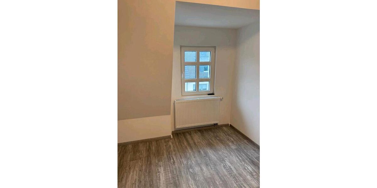 Dachgeschoßwohnung Sankt Augustin - 4 Zimmer, 65 m&sup2;, 950&euro; | Angebot:25209740