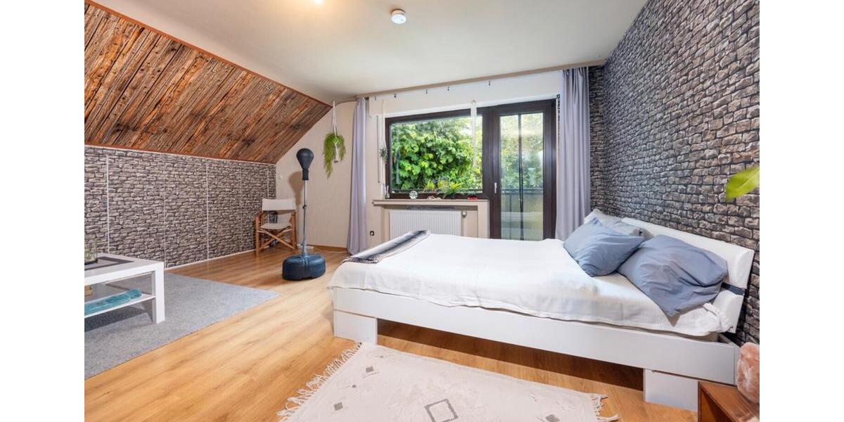Einfamilienhaus Remscheid - 10 Zimmer, 300 m&sup2;, 550.000&euro; | Angebot:27463528