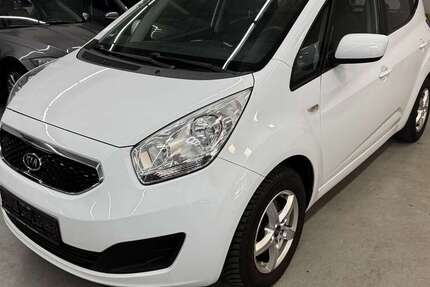 Kia Venga 129.000 km 3.850 &euro; Much 53804