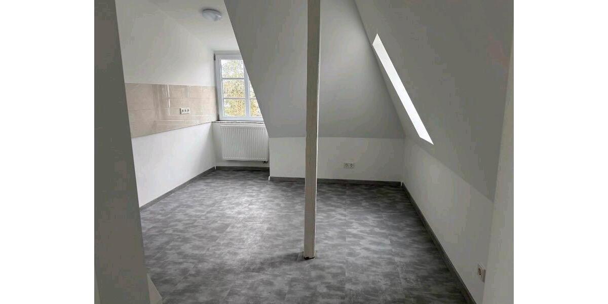 Dachgeschoßwohnung Sankt Augustin - 4 Zimmer, 65 m&sup2;, 950&euro; | Angebot:25209740