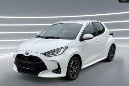 Toyota Yaris 15.000 km 21.990 &euro; Köln 51149