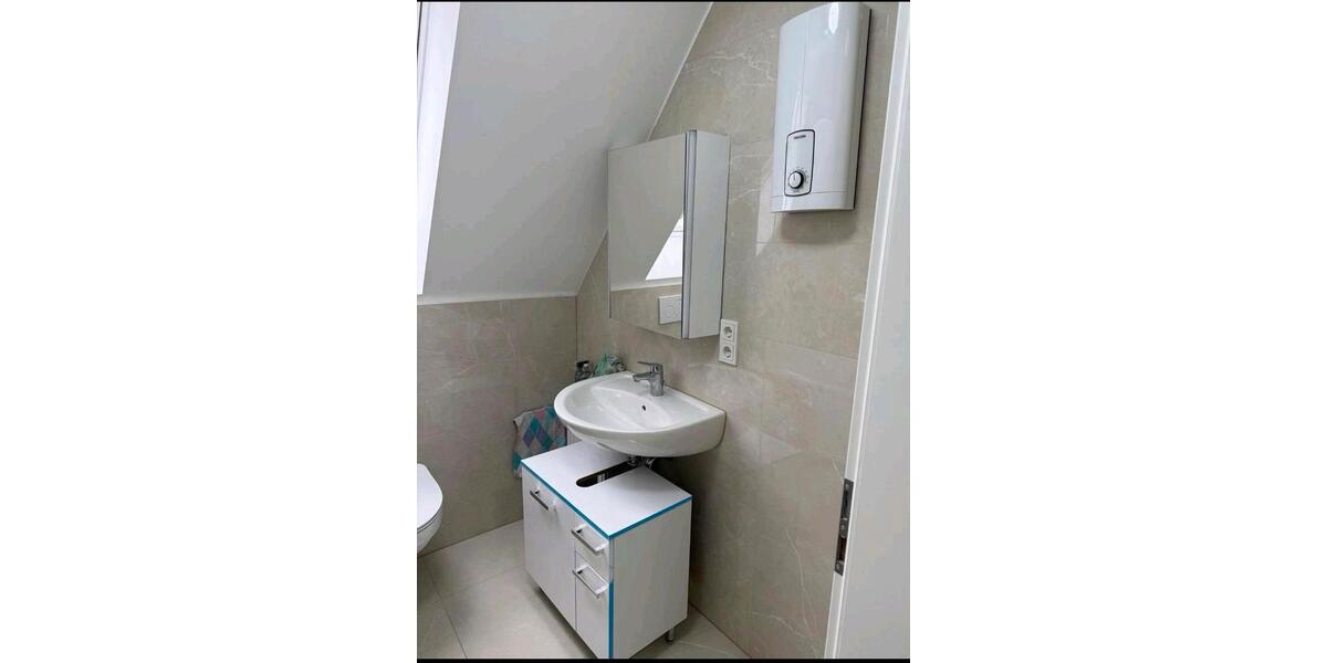 Dachgeschoßwohnung Sankt Augustin - 4 Zimmer, 65 m&sup2;, 950&euro; | Angebot:25209740