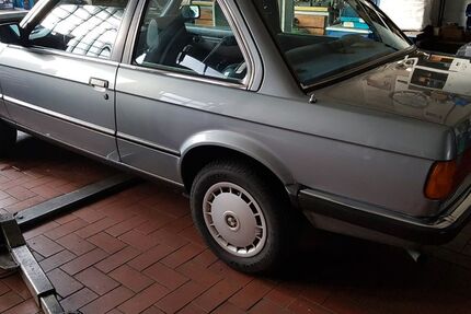 BMW 320 136.000 km 16.500 &euro; Köln 51147