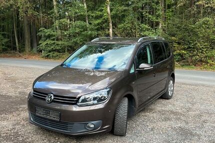 VW Touran 197.500 km 8.200 &euro; Siegburg 53721