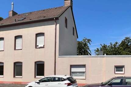 Haus Langenfeld - 9 Zimmer, 200 m&sup2;, 389.000&euro; | Angebot:26959715