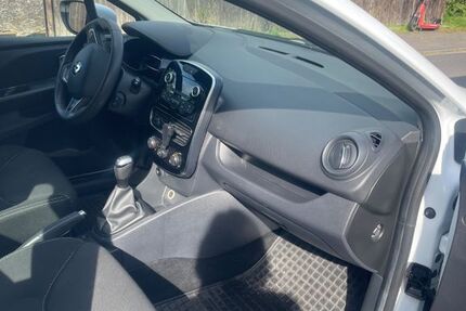 Renault Clio 55.500 km 6.000 &euro; Köln 51149