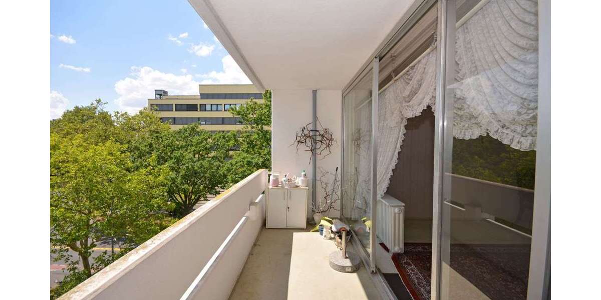 Etagenwohnung Brühl - 3 Zimmer, 100 m&sup2;, 285.000&euro; | Angebot:24619721