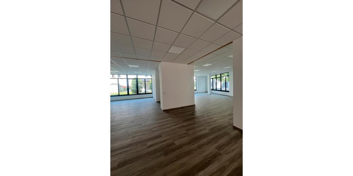 Gewerbeobjekt Troisdorf Bergheim - 2 Zimmer, 8 m&sup2;, 1.836&euro; | Angebot:26169402