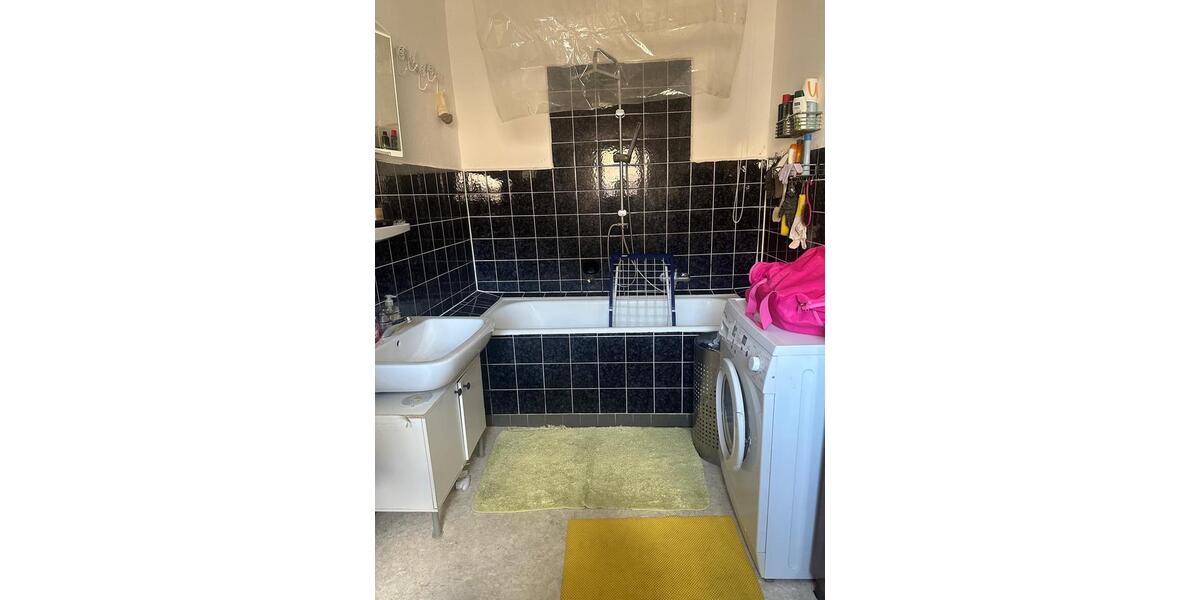 Mehrfamilienhaus, Wohnhaus Hürth - 2 Zimmer, 60 m&sup2;, 225.000&euro; | Angebot:27426369