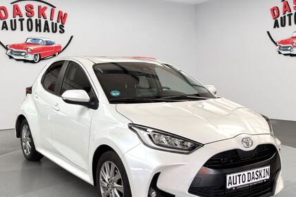 Toyota Yaris 33.000 km 12.700 &euro; Köln 50827