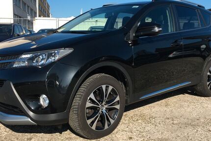 Toyota RAV 4 203.000 km 11.999 &euro; Bonn 53227