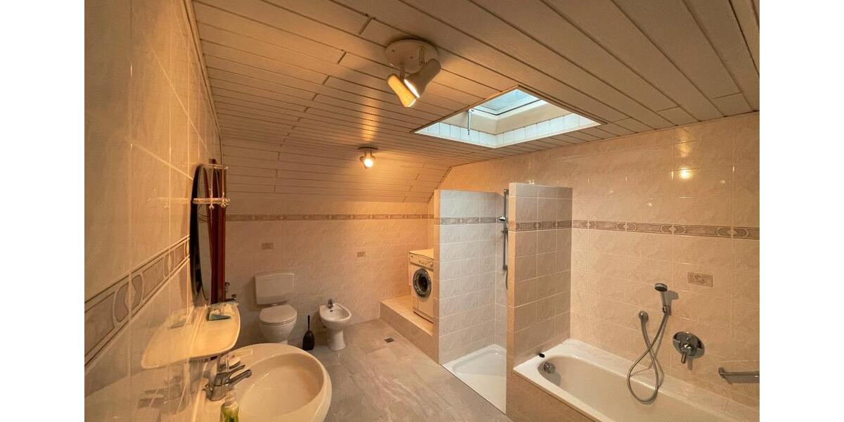 Einfamilienhaus Brühl - 6 Zimmer, 160 m&sup2;, 345.000&euro; | Angebot:27436323