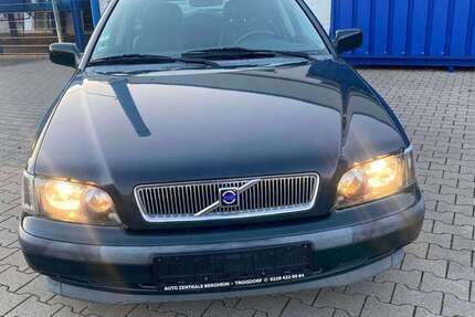 Volvo V40 154.000 km 2.850 &euro; Troisdorf 53844