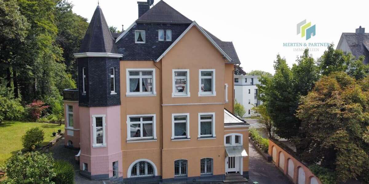 Einfamilienhaus Remscheid - 12 Zimmer, 460 m&sup2;, 975.000&euro; | Angebot:27278012