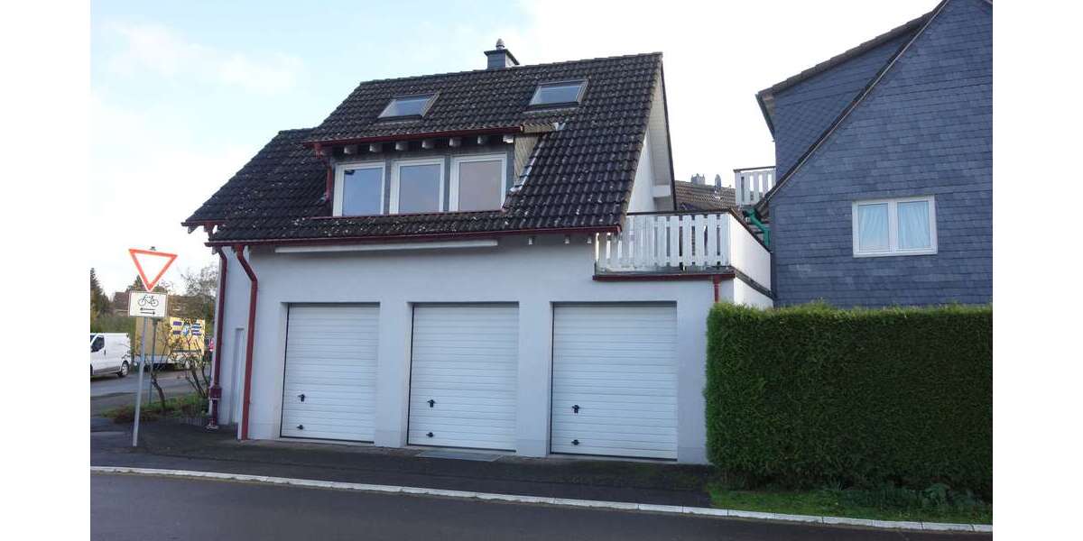Einfamilienhaus Wermelskirchen - 11 Zimmer, 294 m&sup2;, 425.000&euro; | Angebot:19217980