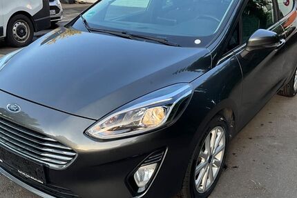 Ford Fiesta 109.000 km 8.500 &euro; koeln 51105
