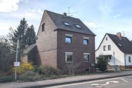Haus Langenfeld - 7 Zimmer, 126 m&sup2;, 415.000&euro; | Angebot:25985189