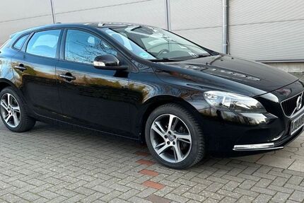 Volvo V40 166.290 km 8.700 &euro; Köln 50933
